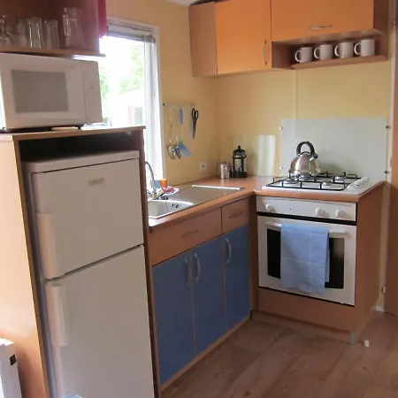 Richards Holidays ז'אר-סור-מר