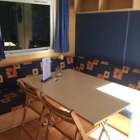 Richards Holidays אתר קמפינג