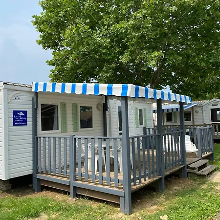 Richards Holidays * 滨海雅尔