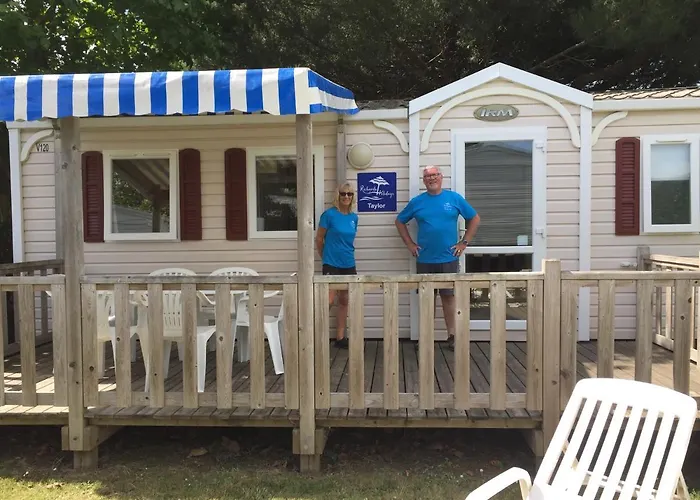 Кемпинг Richards Holidays Жар-сюр-Мер