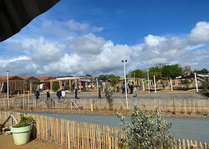 Richards Holidays 캠프장 자르-쉬르-메르