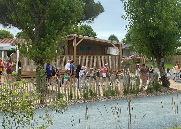 Richards Holidays Жар-сюр-Мер